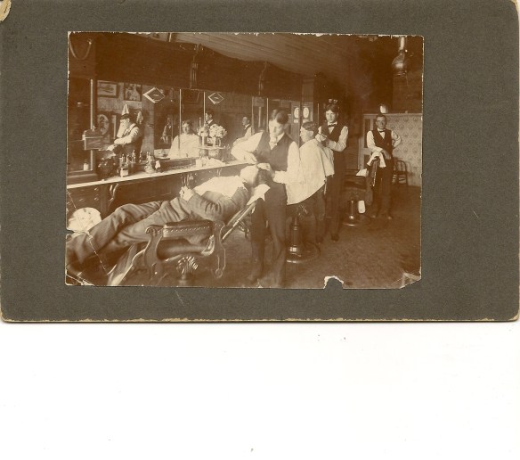 1907 (about) Slim at work